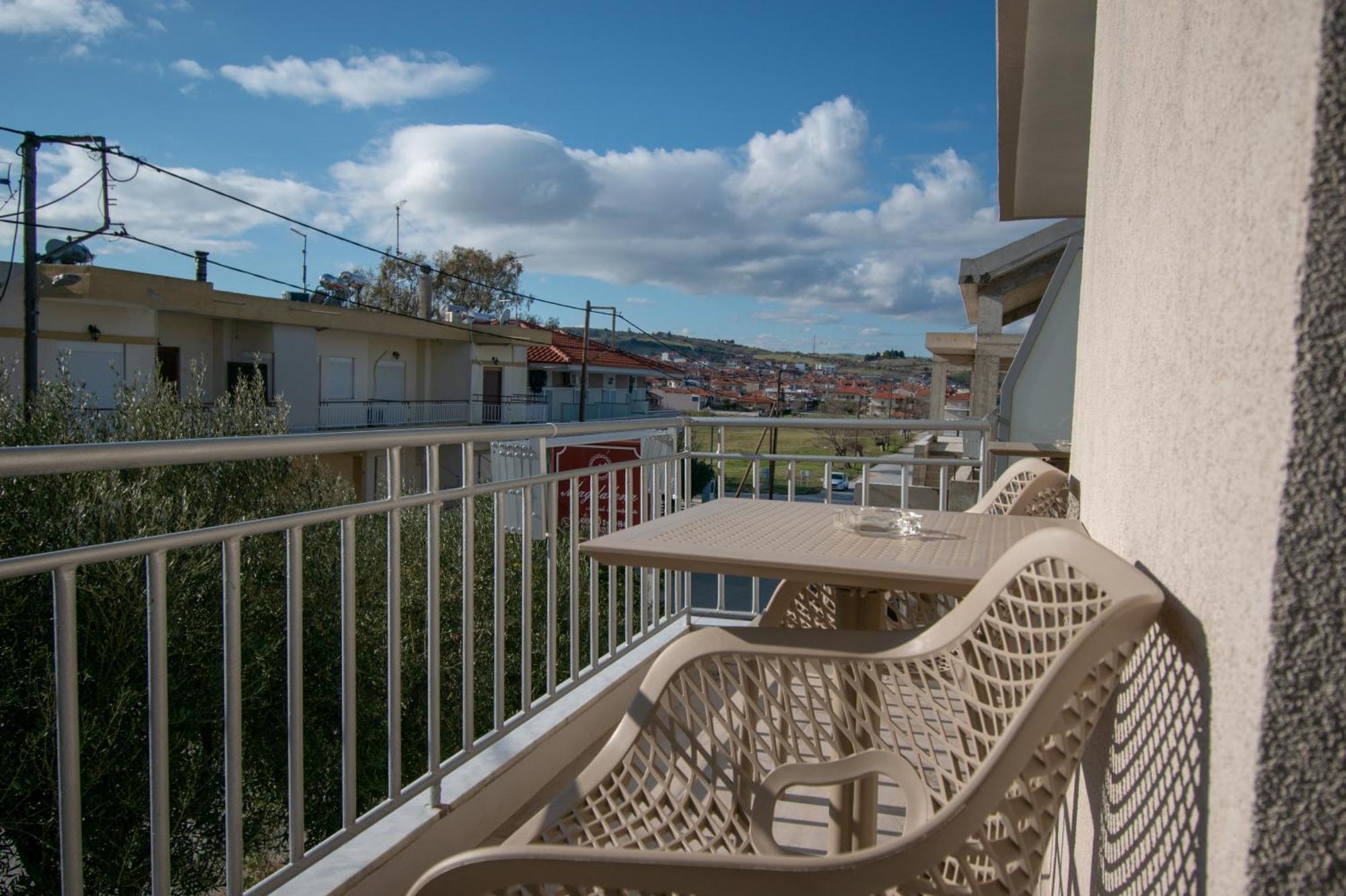 Magdalena Seaside Apartments Nea Roda Rum bild